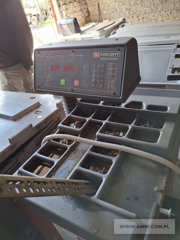 Wyważarka uniwersalna do kół samochodów ciężarowych FACOM (max. udźwig - 160 kg) 